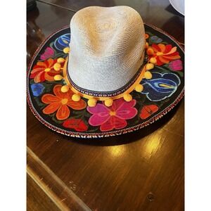 Palma‎ Fedora Style Embroidered Floral Brim Hat Made in Mexico Medium Pom Poms